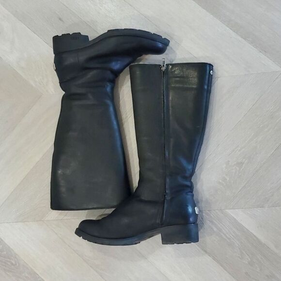 UGG Greenfield Black ZIP/ metal Ugg logo EUC SZ 9, PRISTINE - Picture 2 of 10